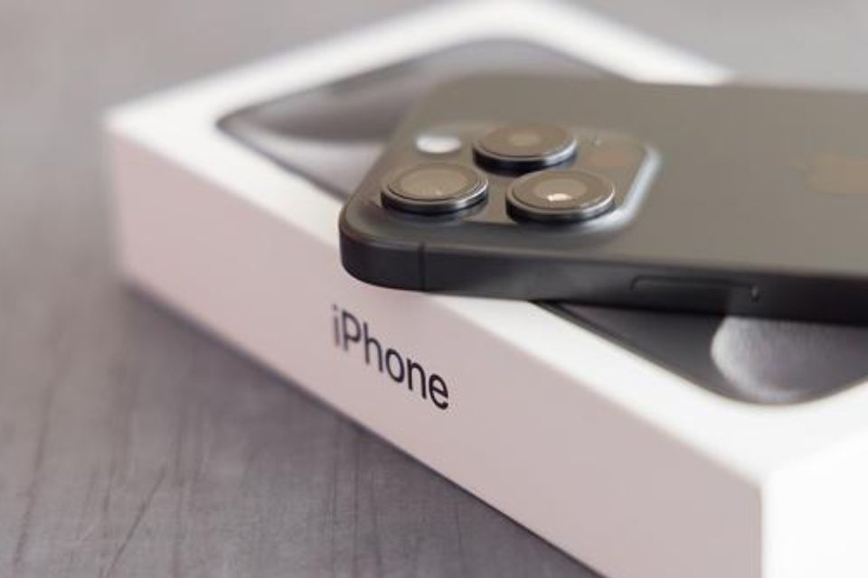 Mercado de celulares premium cresceu em 2023, segundo relatório