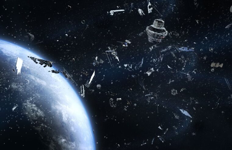 #AstroMiniBR: detritos espaciais na atmosfera terrestre!