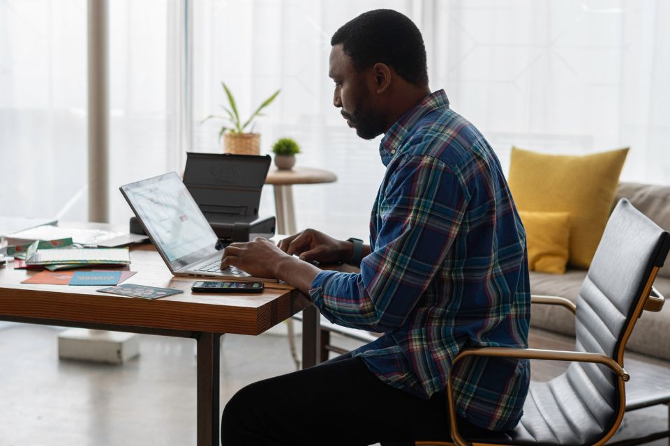 Home office: 44 vagas para trabalho remoto internacional [10/01]