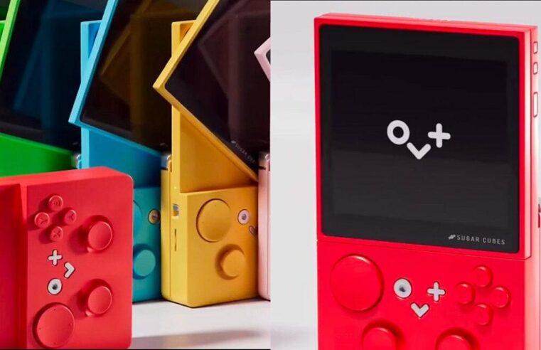 Novo console portátil retrô possui tela OLED giratória! Conheça