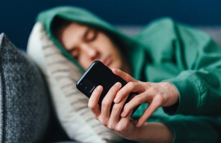 Governo sanciona lei que aumenta pena para cyberbullying e outros crimes contra menores