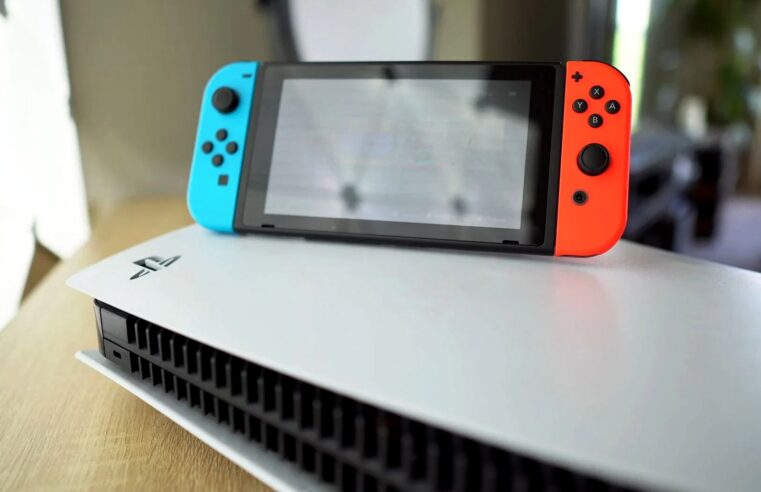 PS5 quase quebra recorde de vendas, mas não supera Switch em 2023