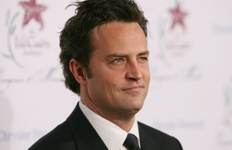 Matthew Perry é lembrado em homenagem emocionante no Emmy 2024