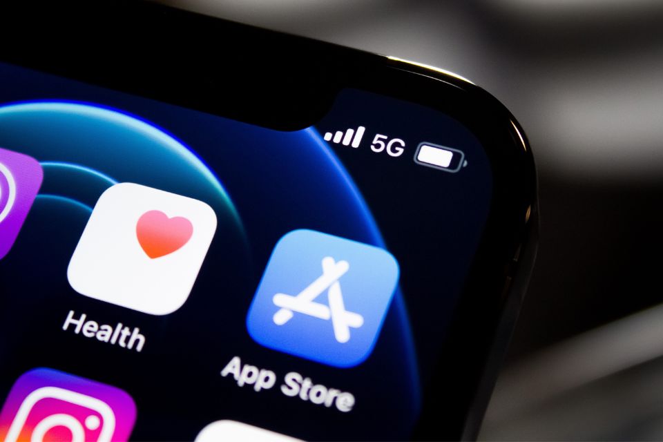 Apple pode lançar App Store alternativa na Europa; entenda