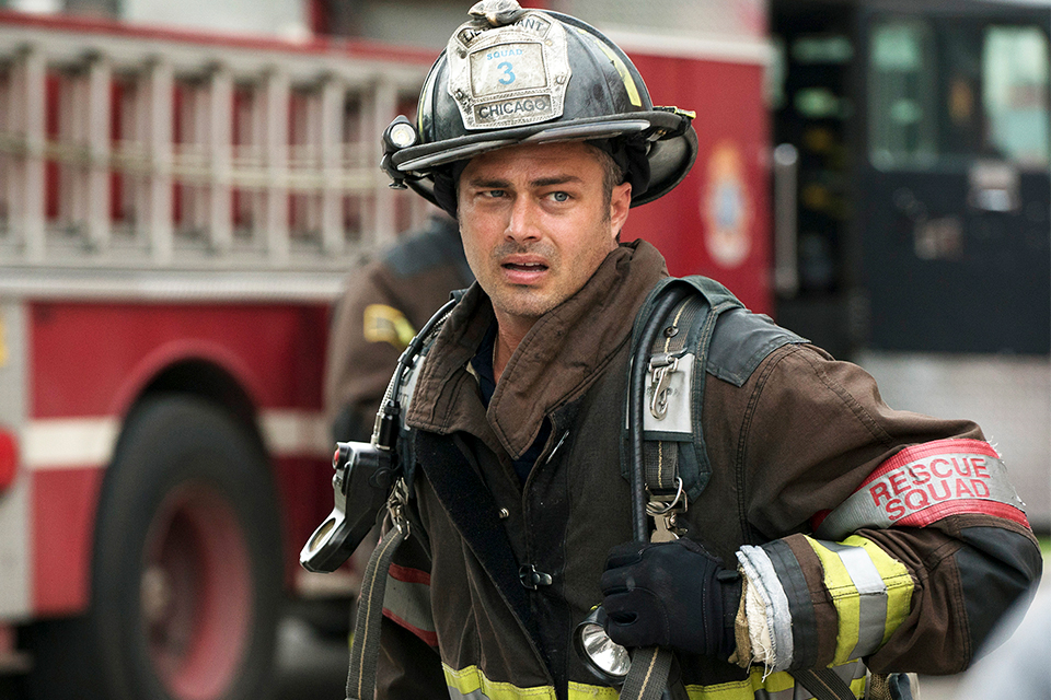 Chicago PD, Fire e Med estão de volta, mas com notícia triste para brasileiros