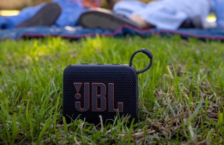 JBL Go 4 chega ao Brasil com corpo compacto e até 7 horas de bateria