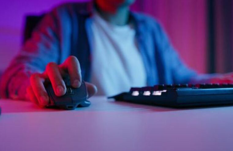 Uso de apps que simulam movimentos do mouse leva a demissão de funcionários; veja