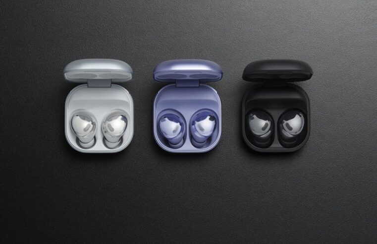 Galaxy Buds 3 serão parecidos com o AirPods da Apple, mostram imagens