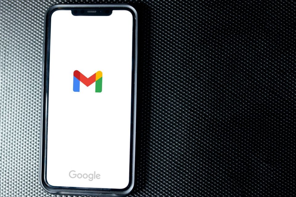 Gemini ganha barra lateral no Gmail com diversas funções; veja