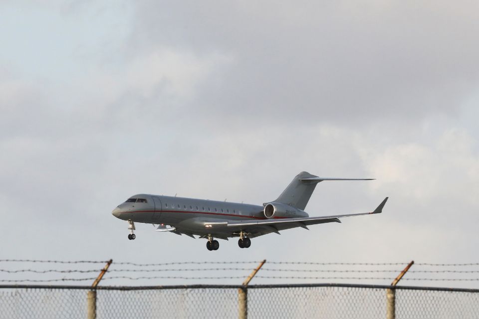 Voo de Julian Assange foi o mais monitorado do mundo no FlightRadar24