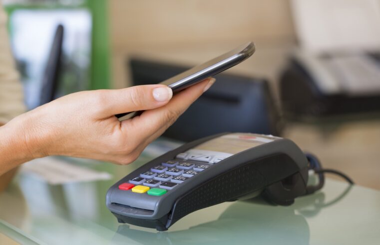 Pagamento por aproximação com celular pode ficar melhorado em breve; entenda