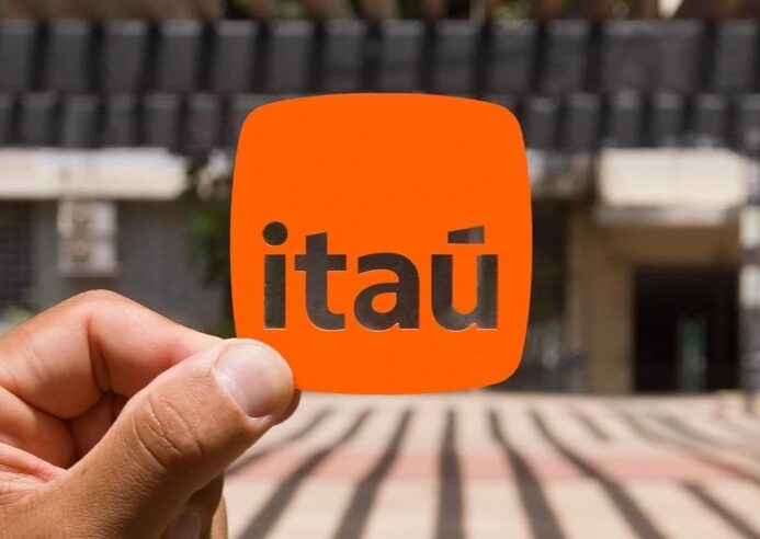 Itaú anuncia superapp para 2025 que unifica seis ferramentas do banco