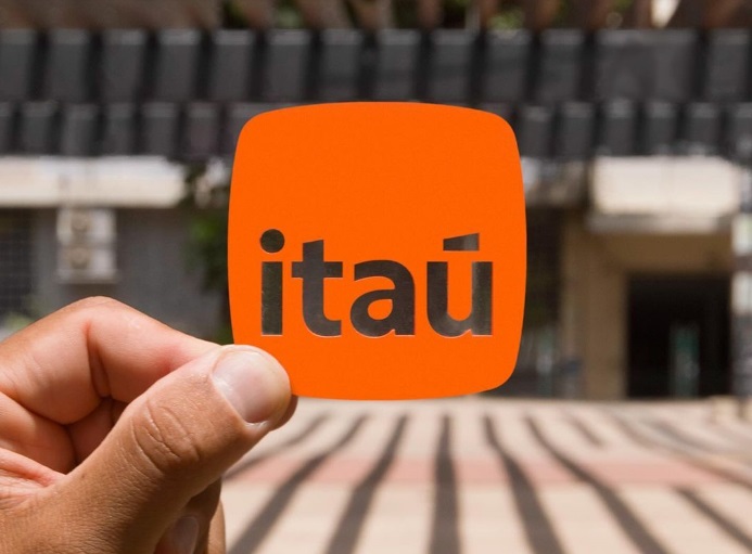 Itaú anuncia superapp para 2025 que unifica seis ferramentas do banco