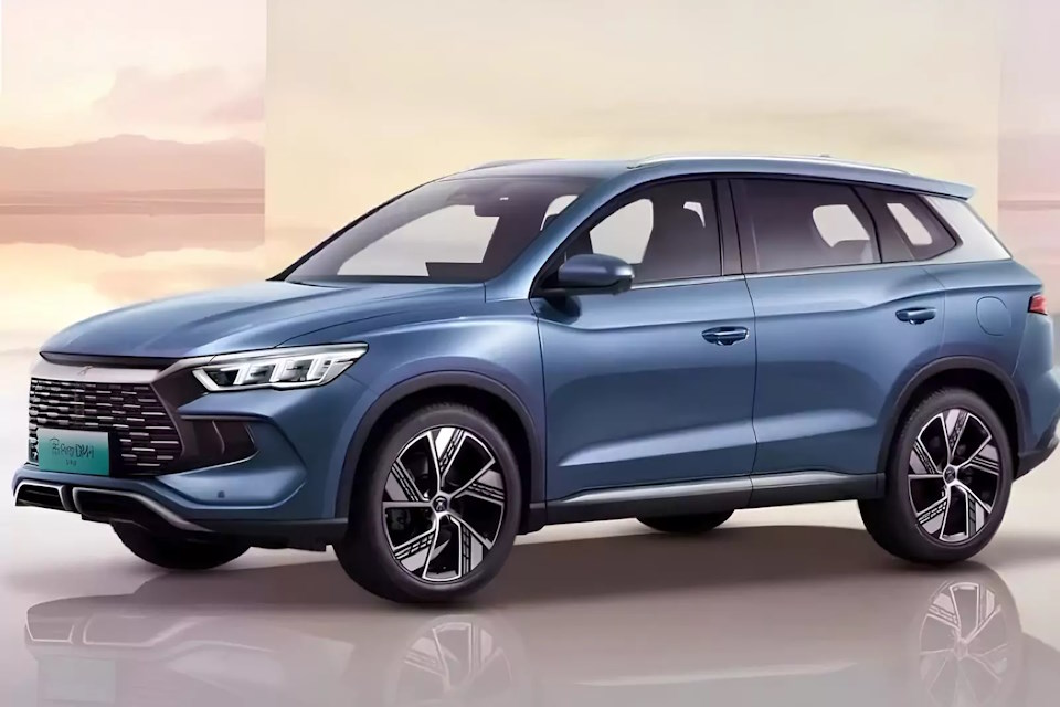 BYD Song Pro parte de R$195.800 e tem duas versões com mecânica híbrida
