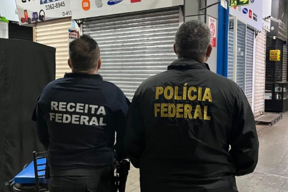 PF realiza operação contra grupo suspeito de contrabandear 500 mil celulares