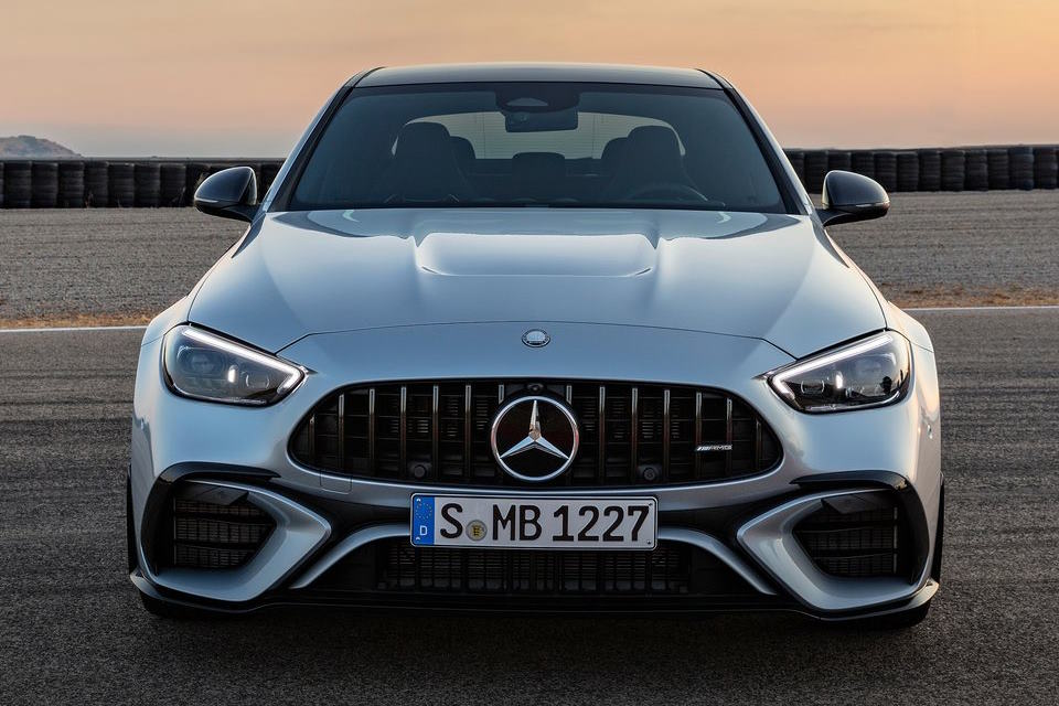Mercedes-AMG C63 S E Performance chega ao pais e pode passar de R$ 1 milhão