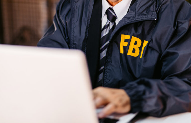 FBI leva dois dias para invadir celular de autor de atentado contra Trump