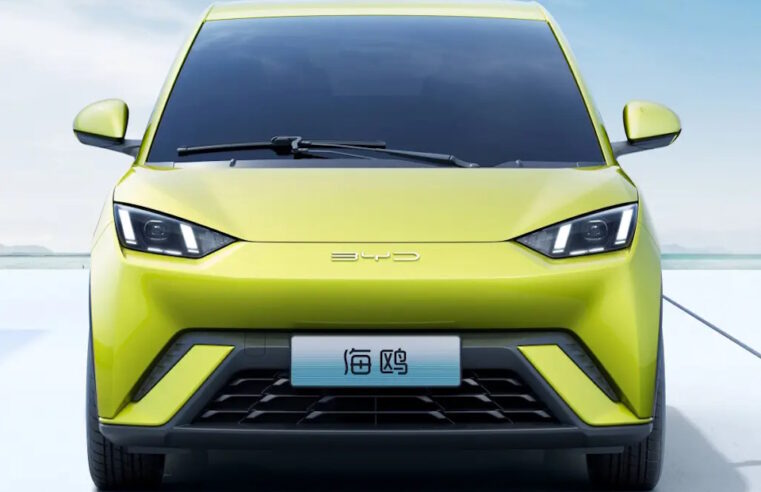 BYD Dolphin Mini ganha versão de cinco lugares por R$119.800