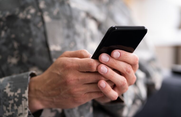 Para evitar espionagem, Rússia quer punir soldados que usam celular na guerra da Ucrânia