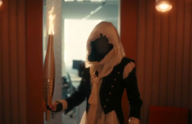 Abertura das Olimpíadas 2024 traz referência a Assassin’s Creed! Veja