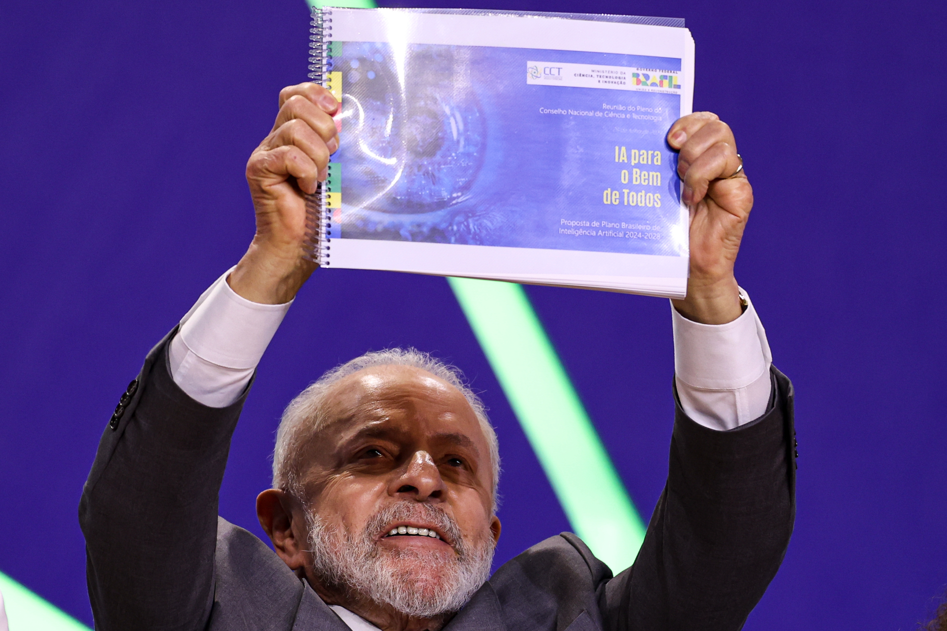 Governo federal anuncia Plano Nacional de IA e supercomputador brasileiro
