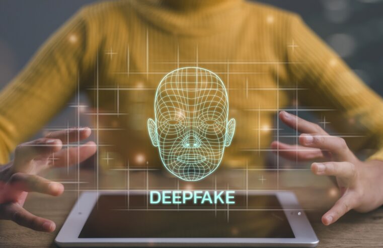 Google anuncia medidas para facilitar remoção de deepfake pornô nas buscas