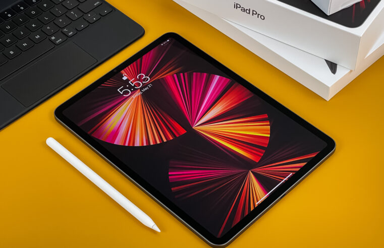 iPhone e iPad dobráveis podem chegar juntos em 2026