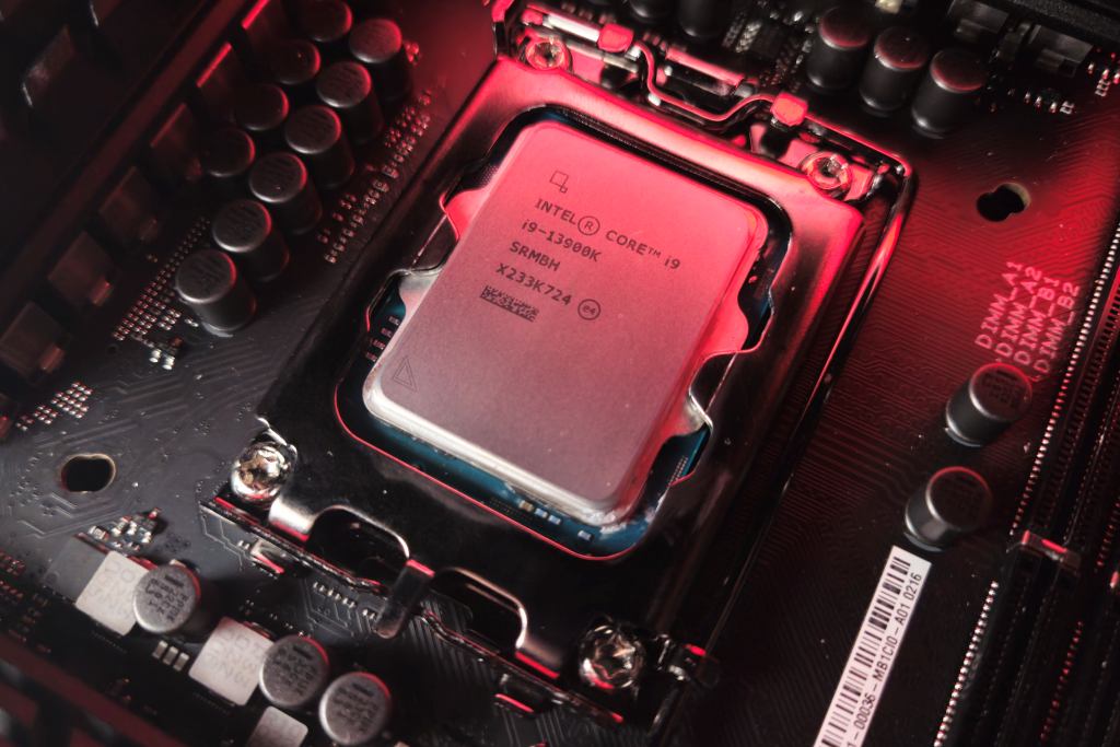 Por que os processadores Intel de 13ª e 14ª geração estão travando? Veja o que se sabe