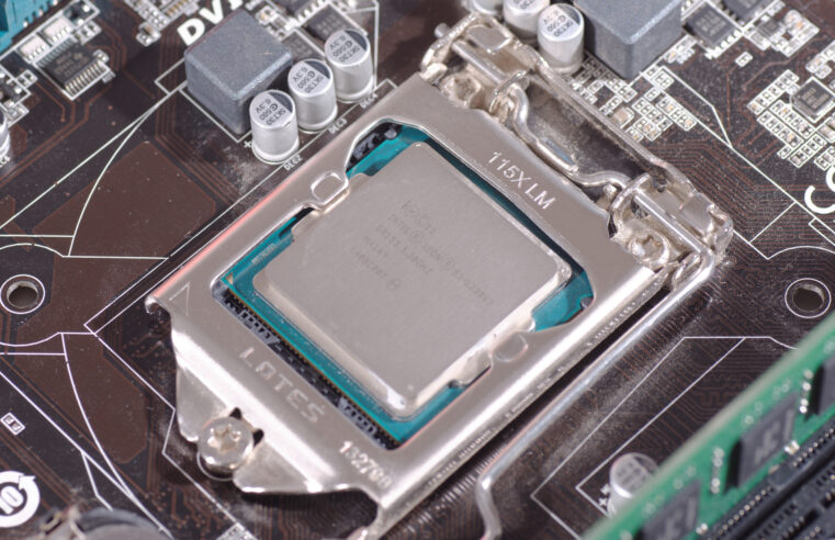 Intel amplia garantia estendida para CPUs de PCs pré-montados