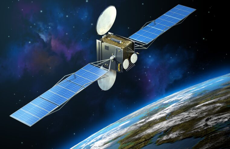 O que acontece com um satélite que ‘perdeu a validade’ no espaço?