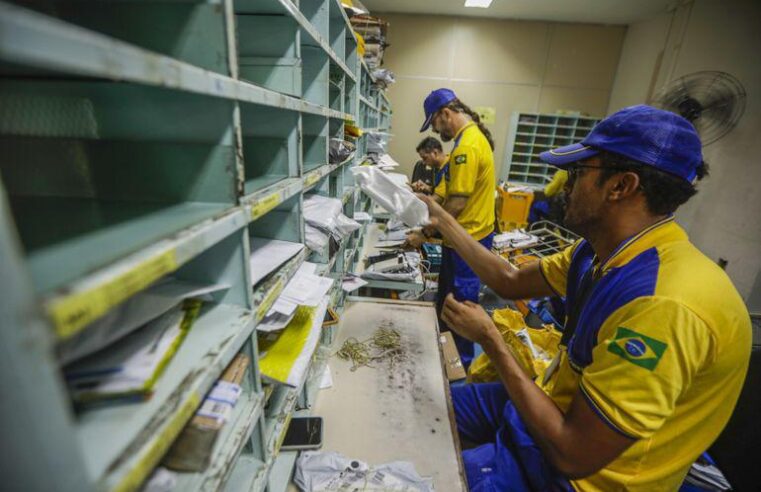 Correios: funcionários entram em greve por tempo indeterminado em 9 estados