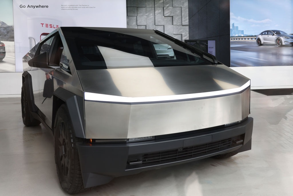 Tesla Cybertruck dispara em preço e fica longe da promessa de Elon Musk