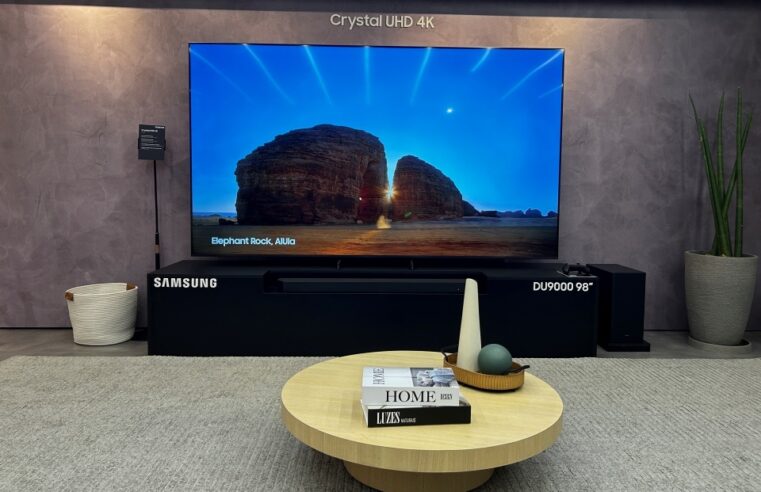 Samsung lança no Brasil sua TV 4K de 98 polegadas; veja o valor