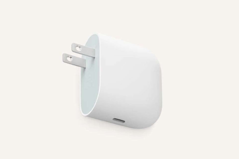 Google lança carregador de 45 W, mais rápido do que o Pixel 9 aguenta