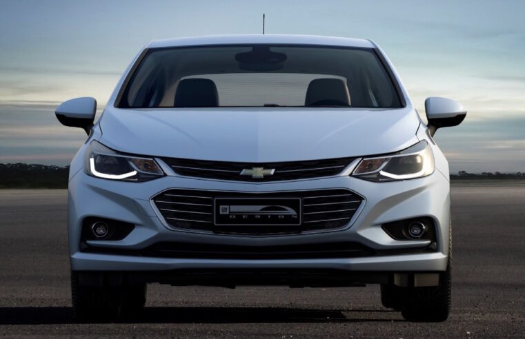 Agora é oficial: Chevrolet deixa de oferecer Cruze sedan e hatch no Brasil