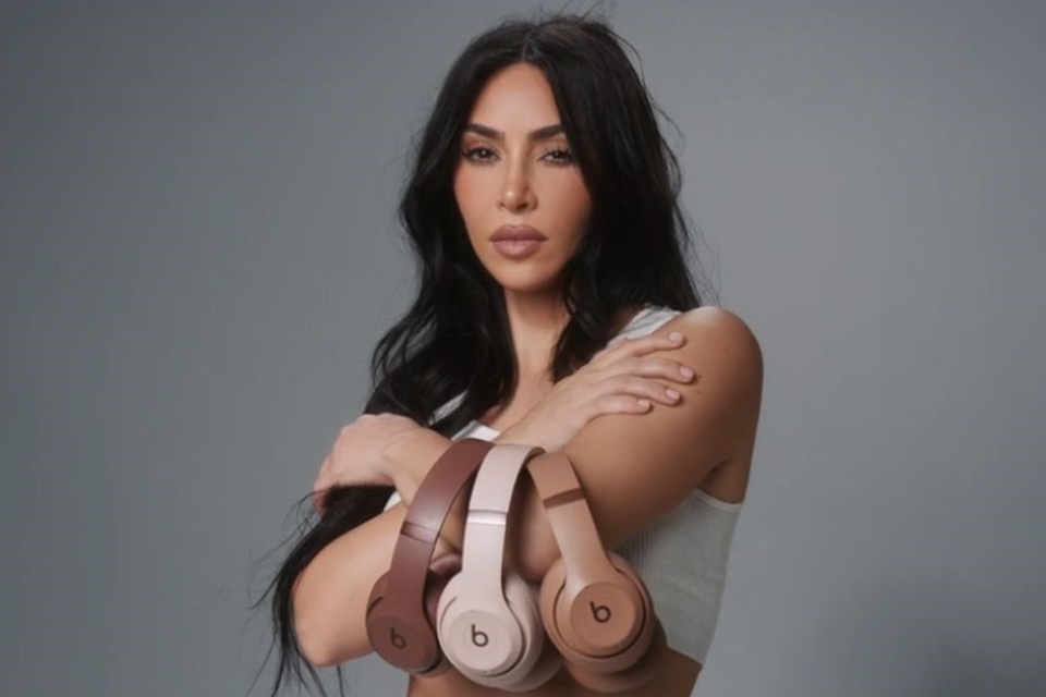 Beats Studio Pro ganha edição especial Kim Kardashian com novas cores
