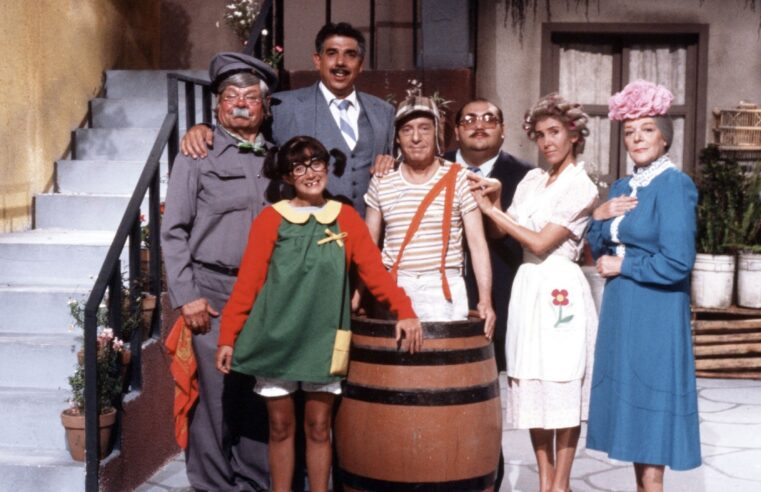 Elenco de Chaves presta homenagem a Silvio Santos; confira publicações