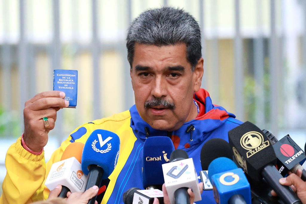 Comitê do Facebook quer moderar posts sobre a Venezuela; entenda