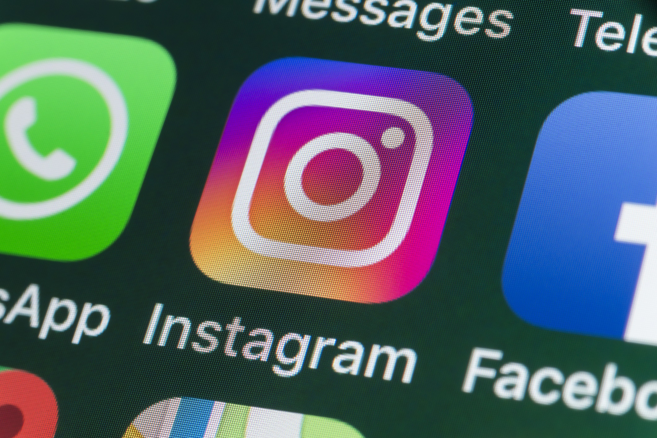 Lembra do MSN? Instagram permitirá exibição da música que você está ouvindo no Spotify