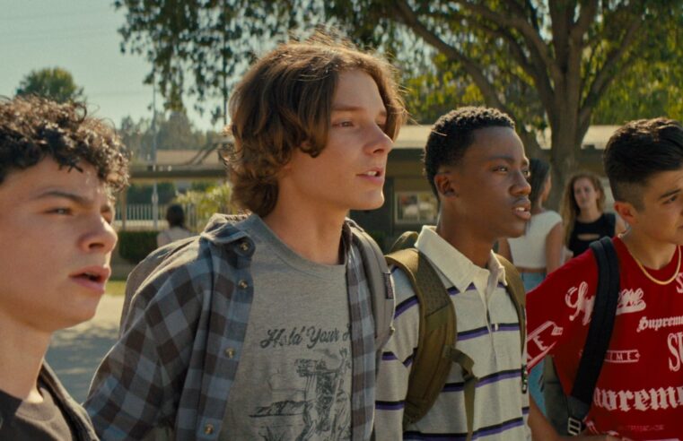 Novo filme bombando na Netflix é quase uma sequência de Superbad! Conheça Novatos