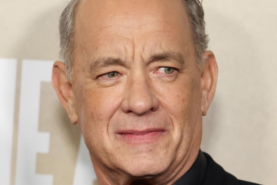Tom Hanks denuncia deepfakes que vendem produtos com rosto do ator