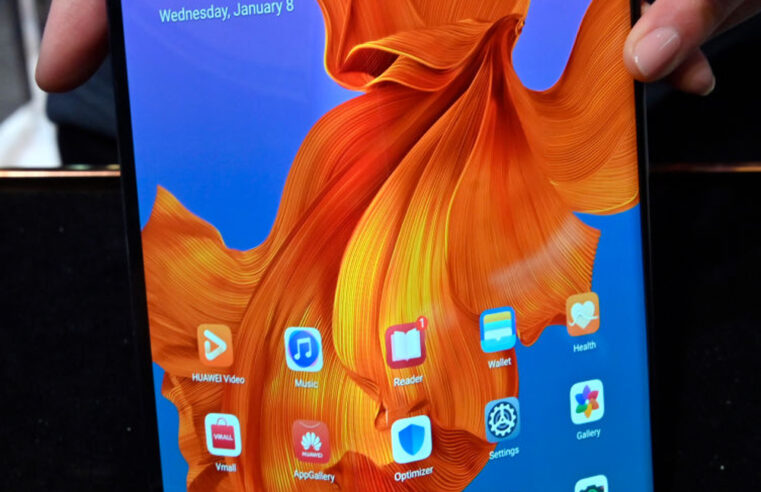 Huawei confirma nome do seu novo celular com duas dobradiças em novo vídeo