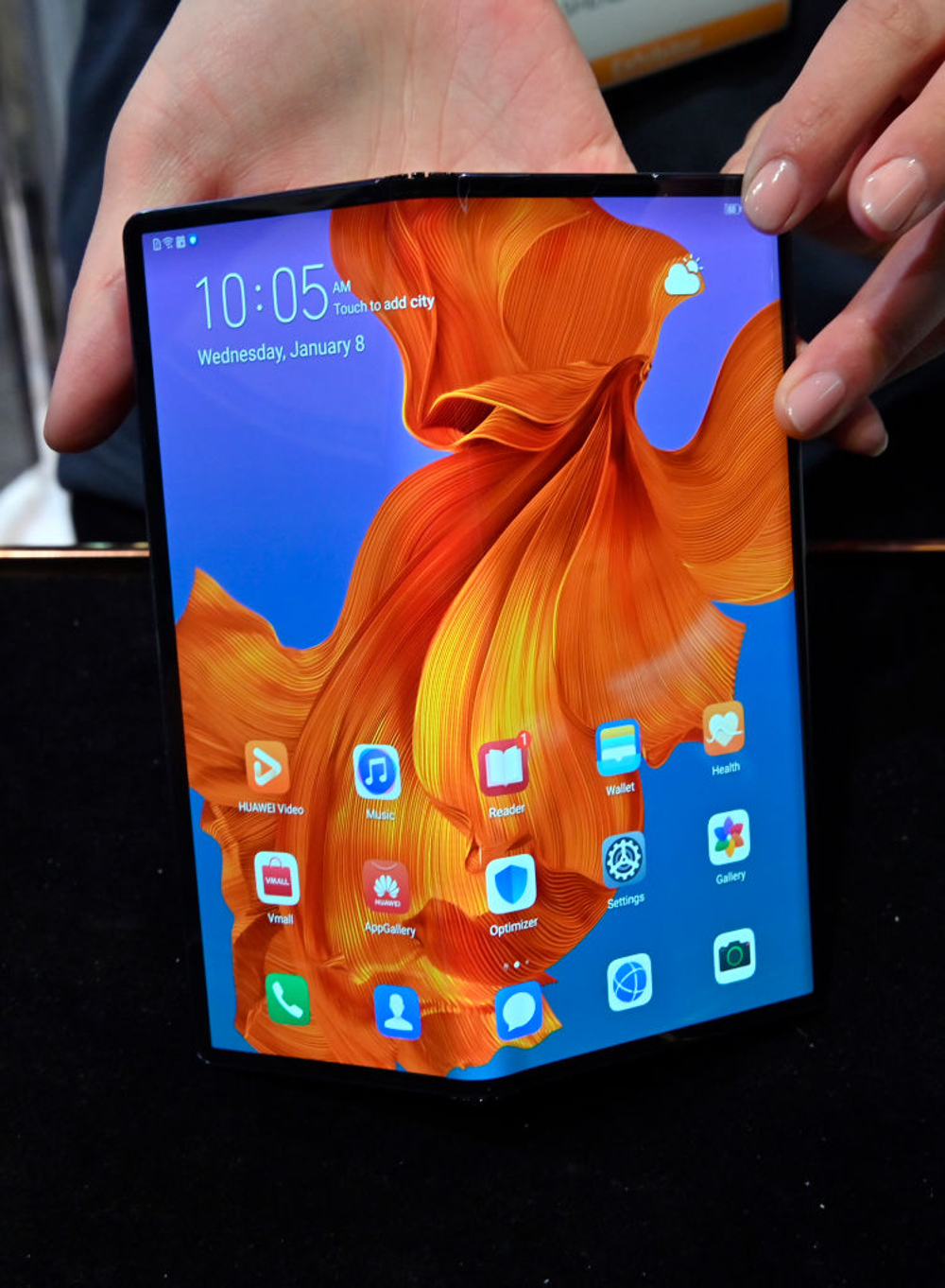 Huawei confirma nome do seu novo celular com duas dobradiças em novo vídeo