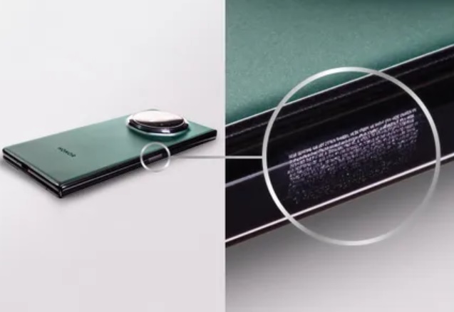 Honor provoca Samsung com mensagem microscópica no dobrável Magic V3