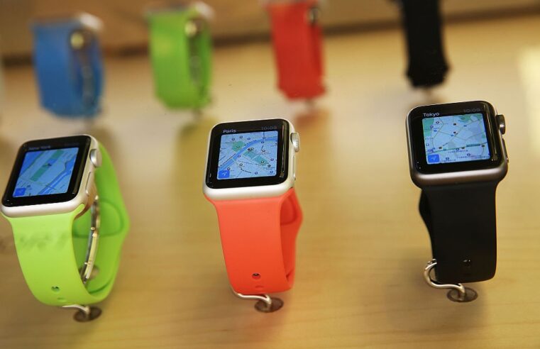 Apple lança Watch Series 10 com tela grande e detecção de apneia do sono
