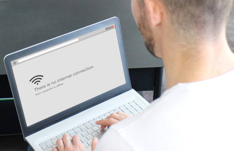 Sites do governo federal ficaram fora do ar nesta quarta (11)