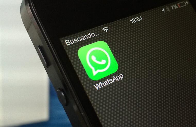 Chatbot com IA do WhatsApp vai conversar usando vozes de pessoas famosas