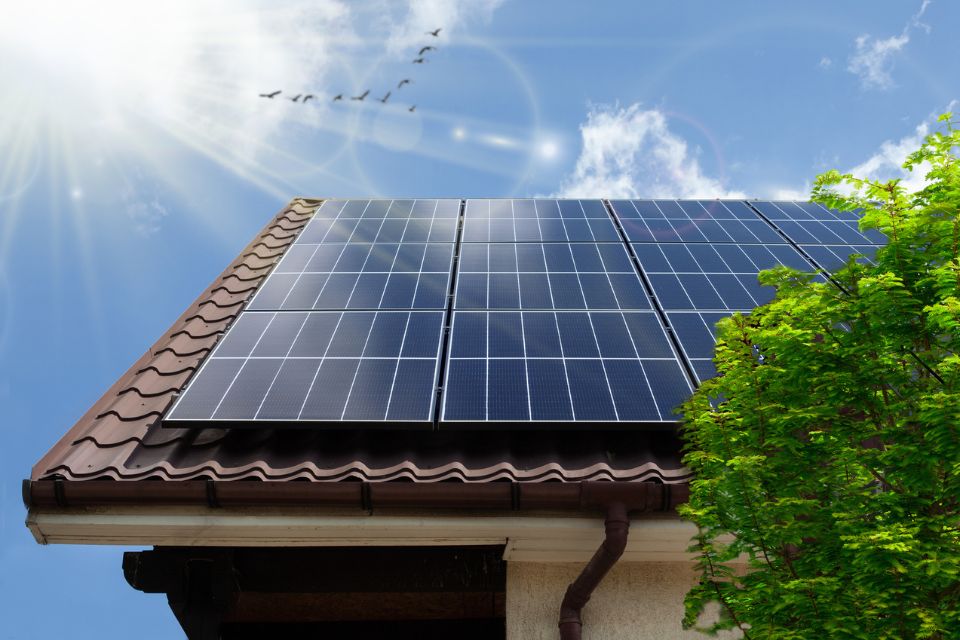 Inversor Solar: o que é e como funciona?