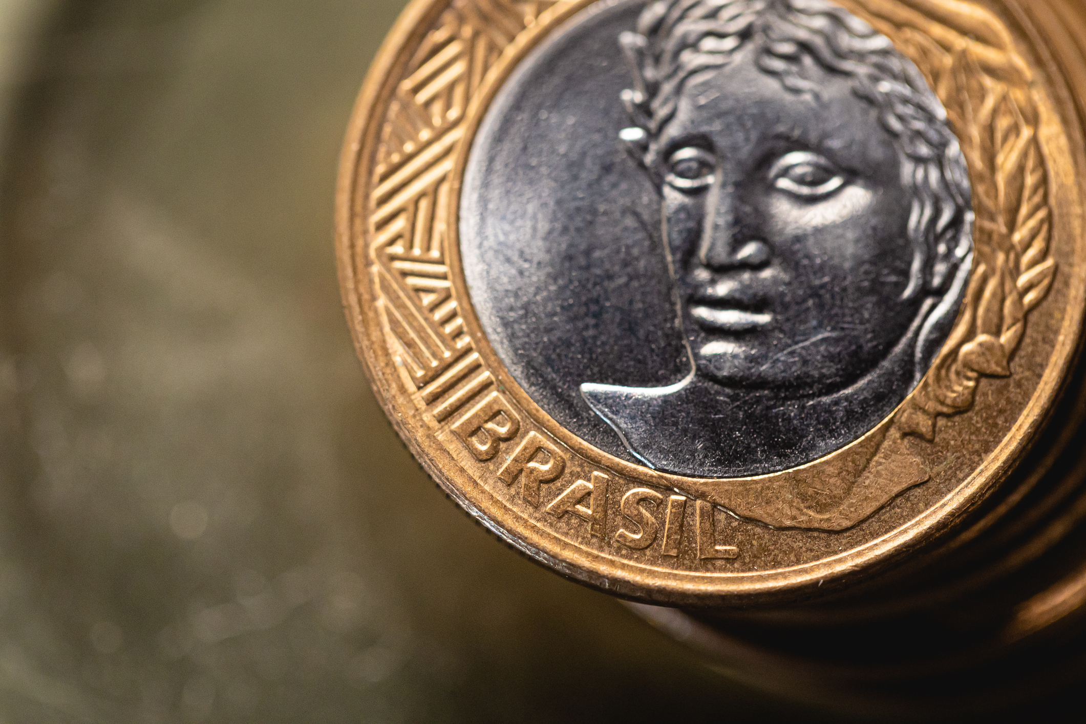 Como a Selic afeta o dinheiro que você tem em bancos e fintechs