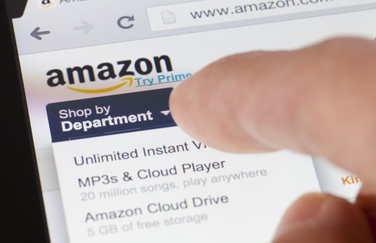 Amazon lança guia de compras com IA que filtra e busca o melhor produto para você